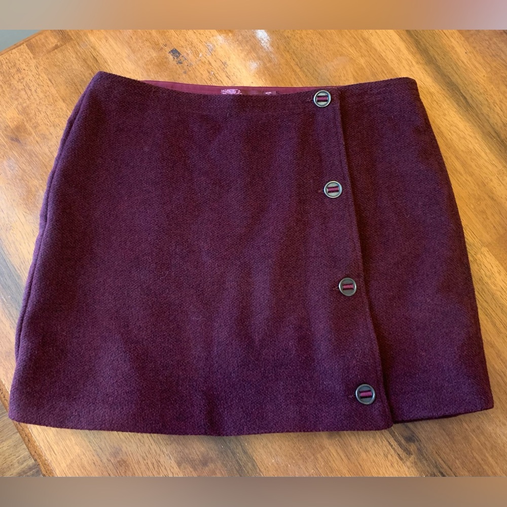 Prana mini skirt size 12 maroon wool blend wrap and button closure lined